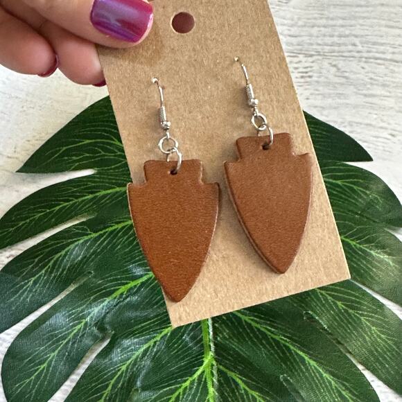 BOGO FREE BROWN LEATHER ARROW EARRINGS - Picture 1 of 4